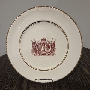 Early Mid-Century Cassidian Collectable Plate with 22 carat Gold Trim